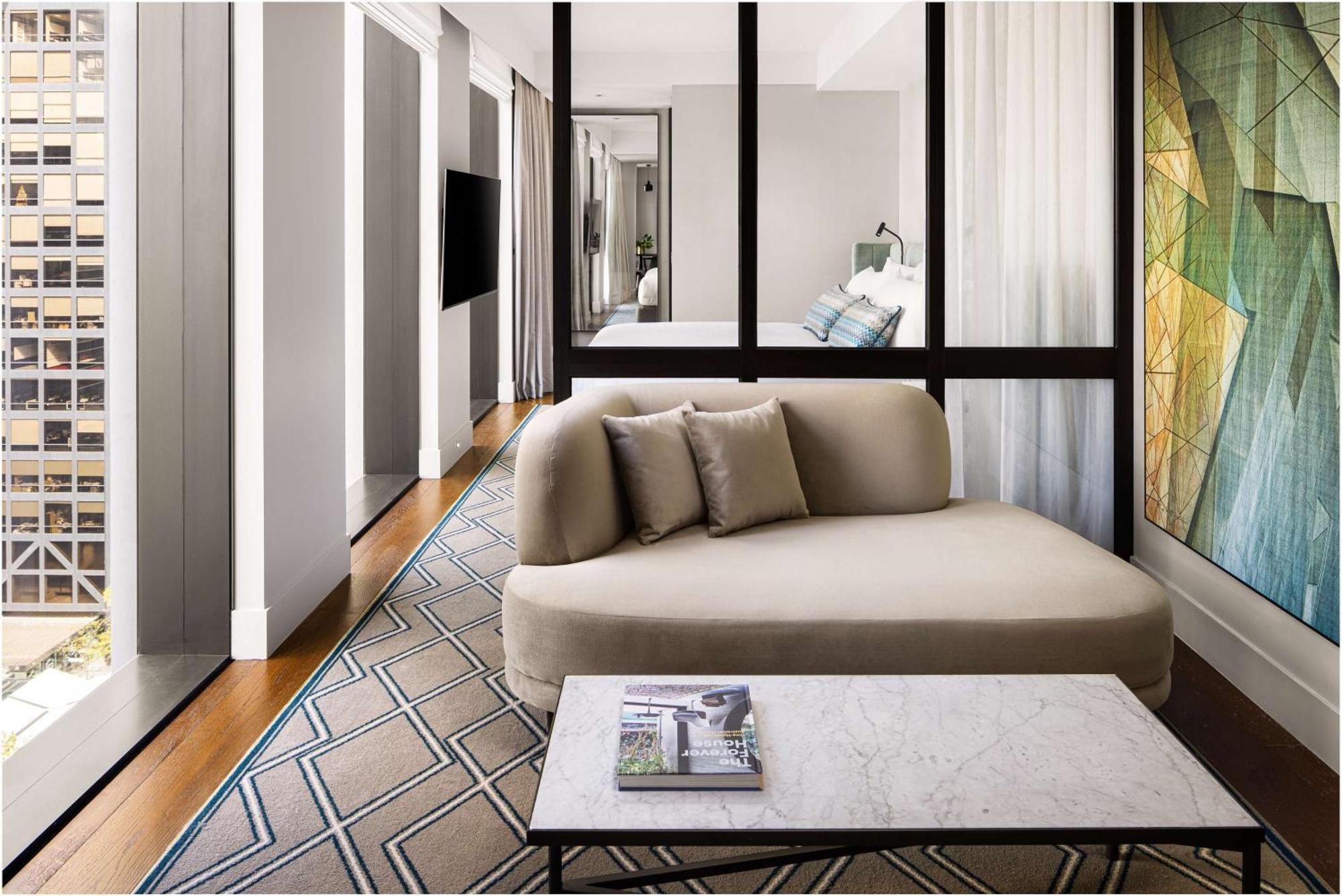 Hilton Melbourne Little Queen Street Exterior foto A suite at the hotel