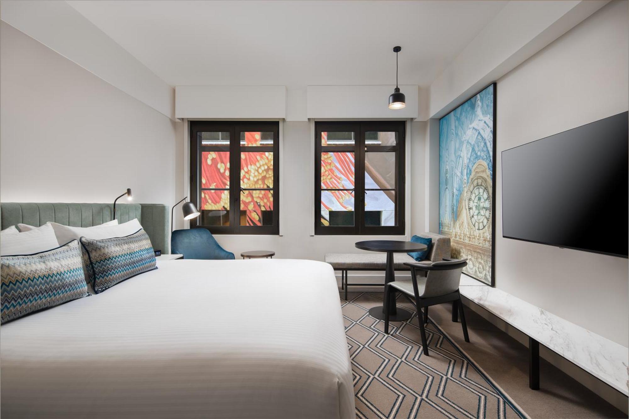 Hilton Melbourne Little Queen Street Exterior foto A room at the hotel